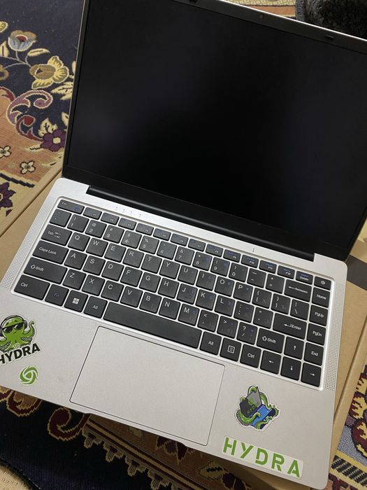 новый ноутбук HYDRA