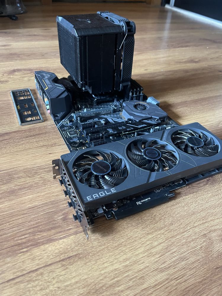 Комплект/ Ryzen 5800X/X570/32GB/500GB SSD/RTX 4060TI
