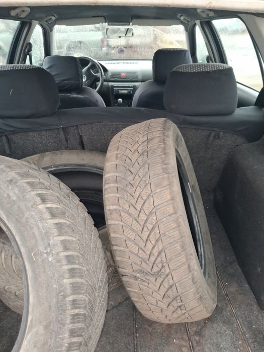 Skoda octavia  2003. 1.6 benzina