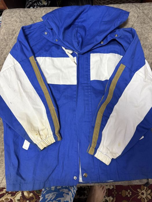 Ветровка осеняя новая синего цвета
