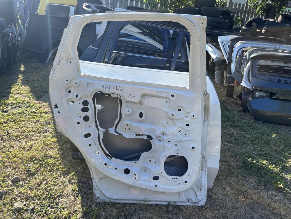 Врата Renault Arkana