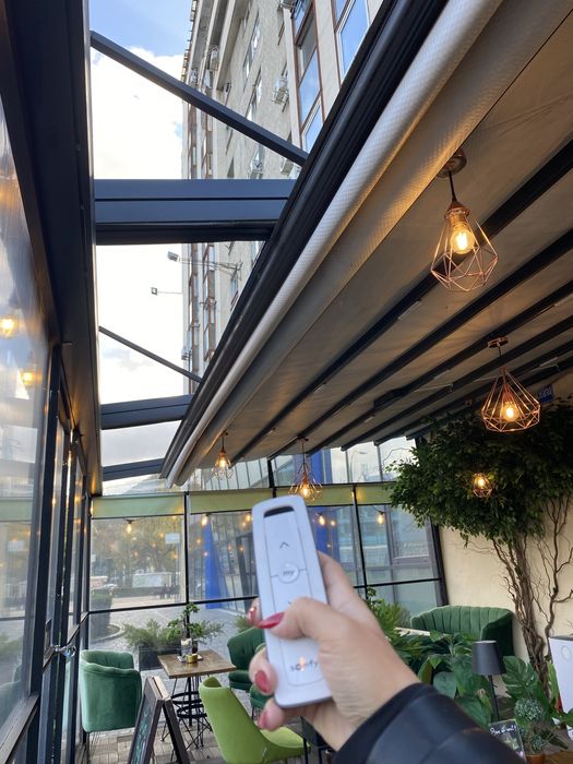 Pergola retractabila electrica