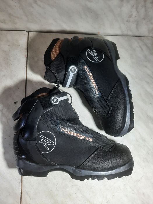 Clapari ghete ski schi fond 29 Rossignol BC X5 marimea  41 NNN Impeca