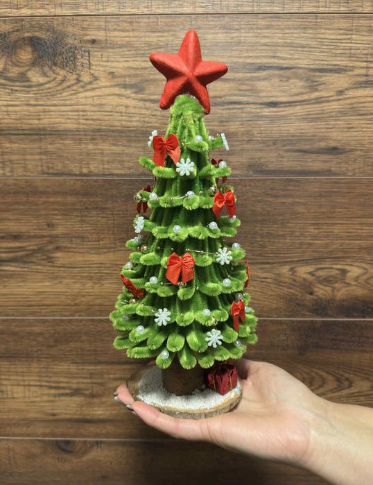 Налични Коледни елхички