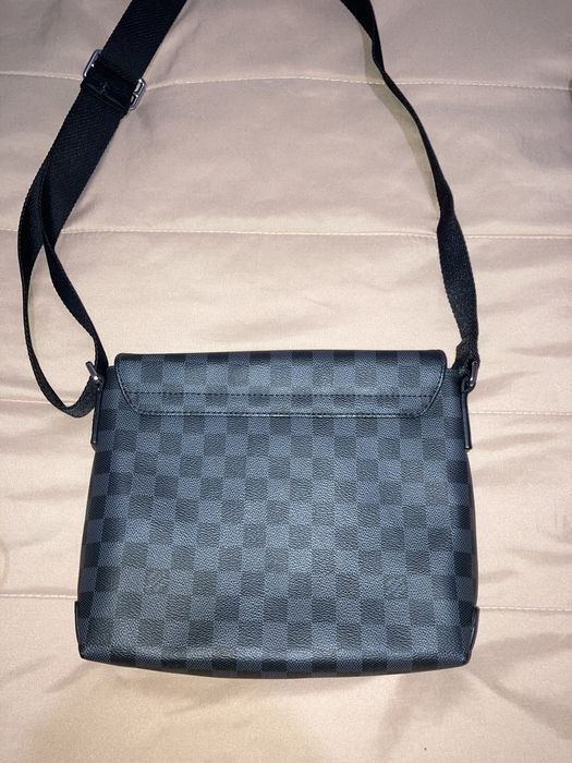 Louis vuitton чанти