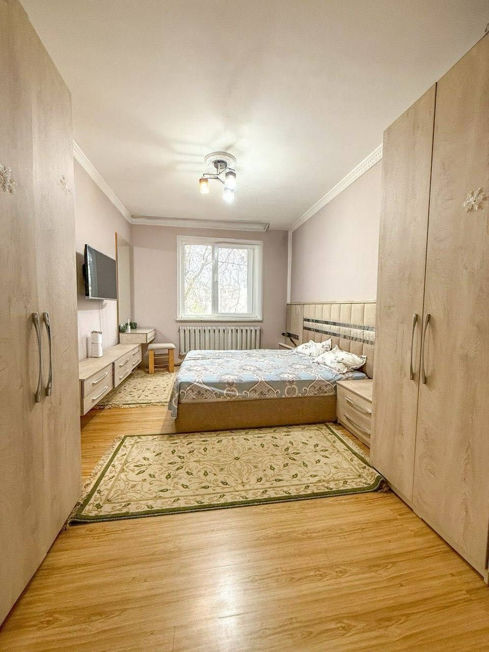 Продается квартира на метро Бий, 2 в 3 зеркалка.