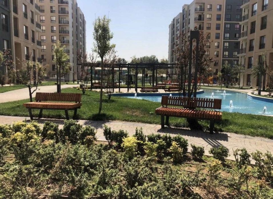 Продается квартира 4 комнатная, 1 этаж с Террасой