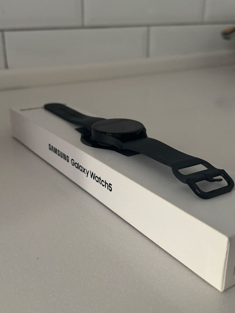 Samsung watch 5 в отличном состоянии