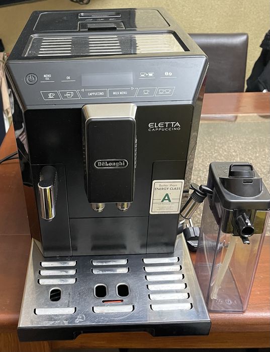 Vând expresor Delonghi Eletta Cappuccino ….