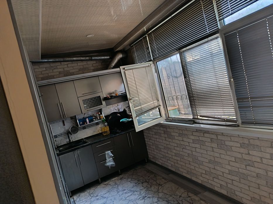 Квартира сотилади