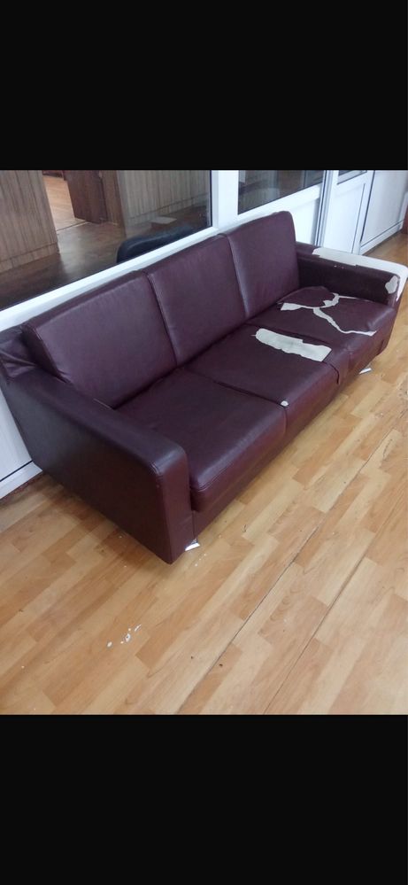Срочно Продам диван бывший в употреблении