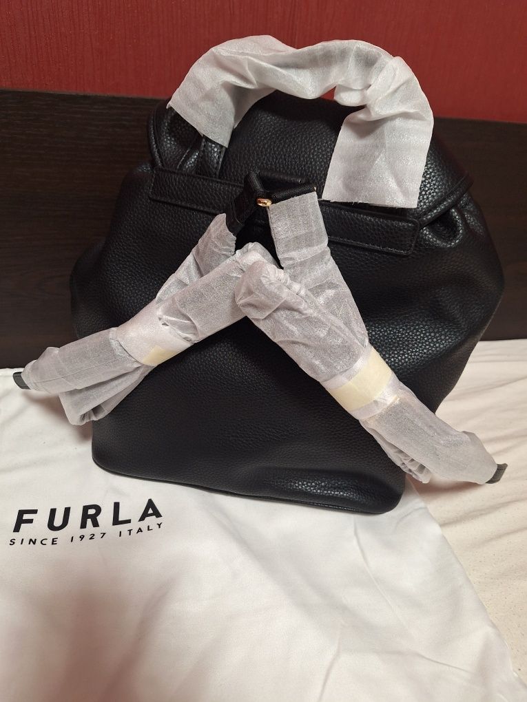 Дамска раница Furla