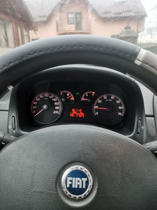 Vând fiat punto 1. 2