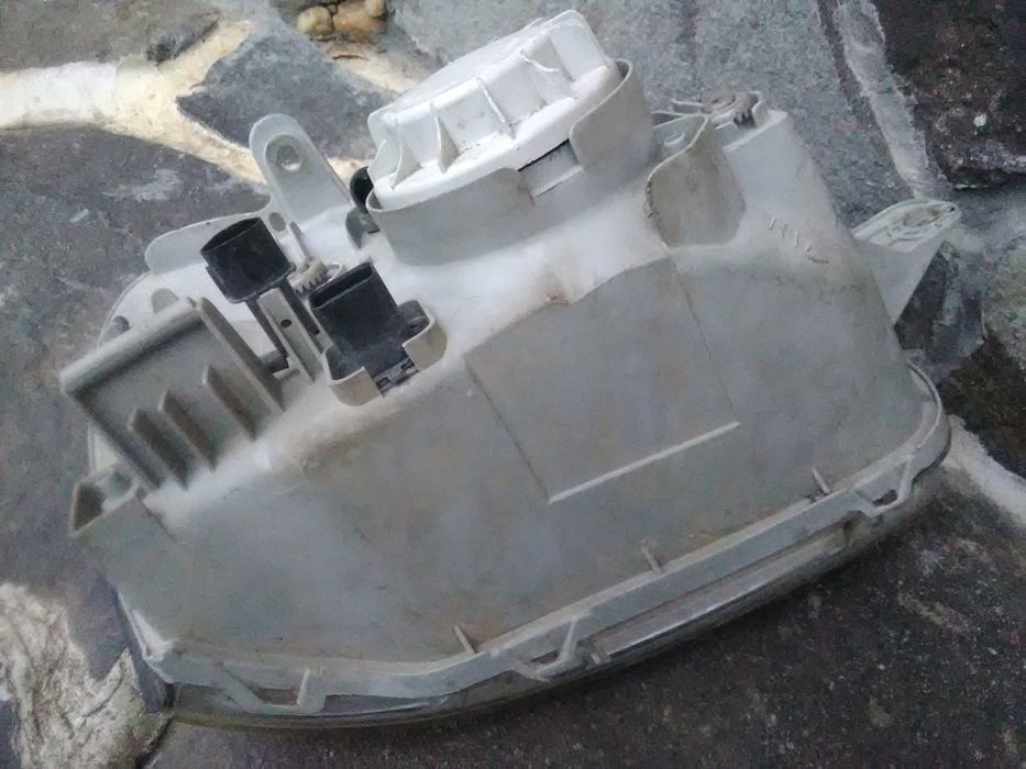 Far fata stânga Hyundai Santa Fe