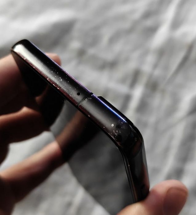 Vând sau Schimb Samsung Galaxy S22 5G Fisurat