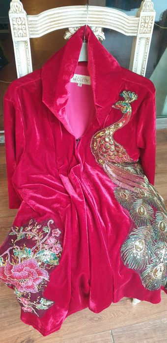 Mantou catifea de mătase cu broderii