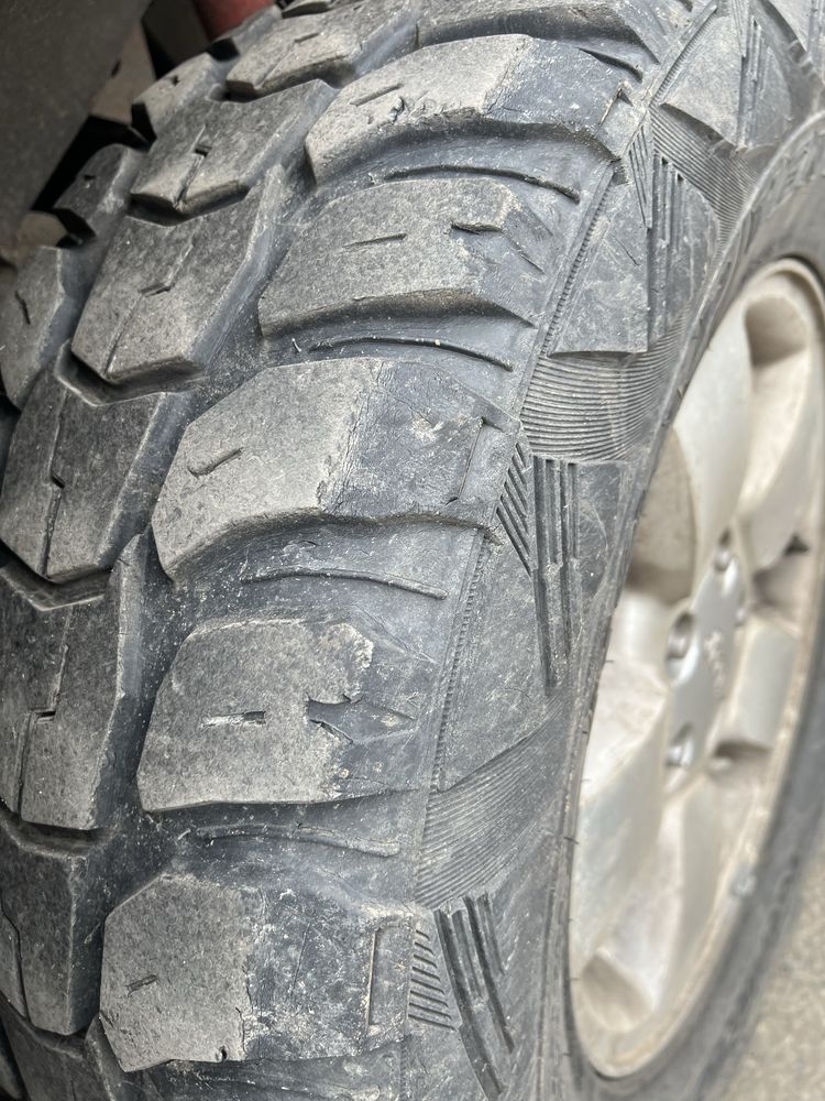 KUMHO M/T 265/70/17