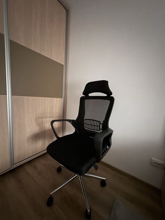 Mobilier birou + scaun