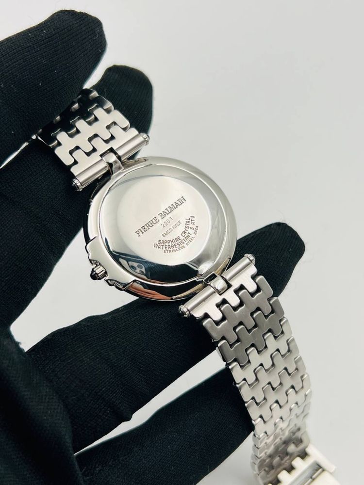 Pierre Balmain страхотен дамски часовник