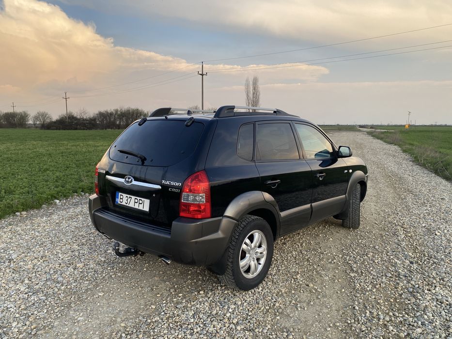 Hyundai Tucson 2.0 diesel 4x4 140cp Piele perforata / Trapa / Climă
