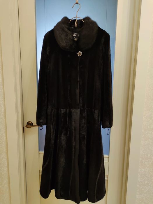 Продам шубу норковую