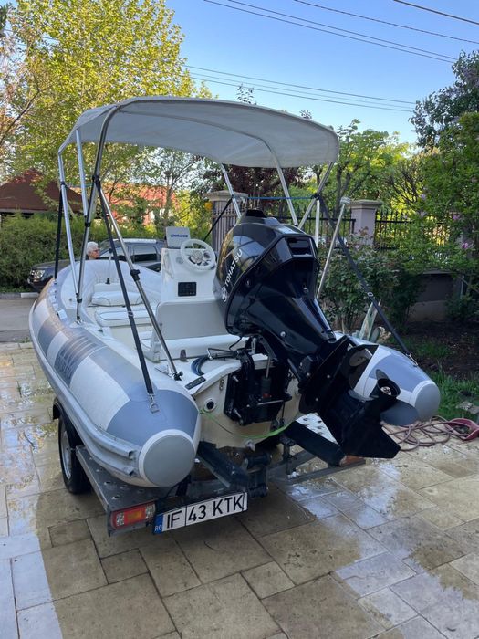 Barca Novurania 400 DL