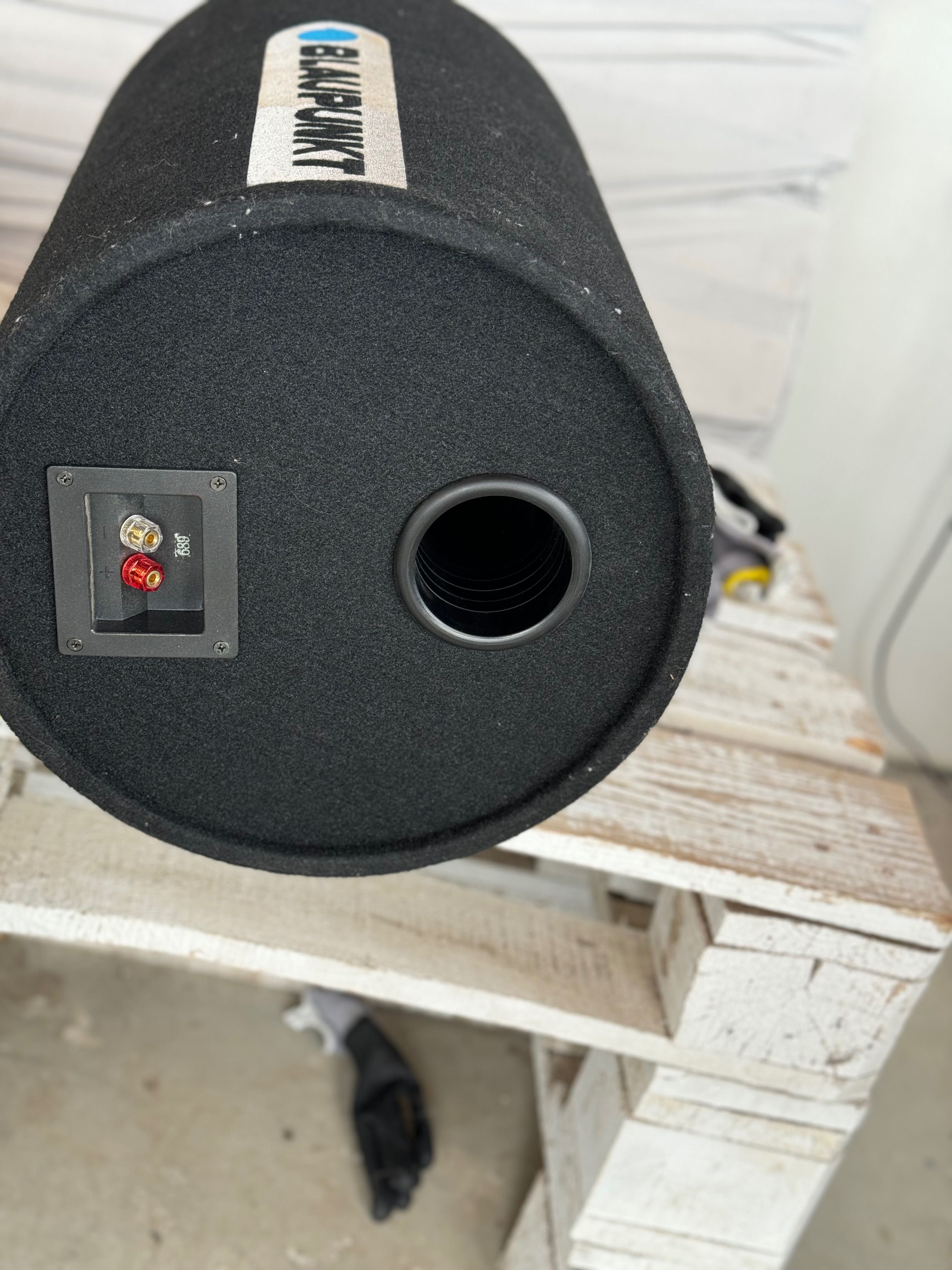 Баскаси Blaupunkt + усилвател Thunder 1800w