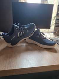Кроссовки Adidas 42 размера