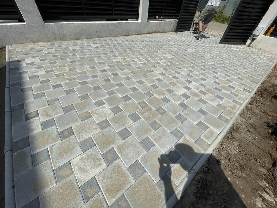 Pavaj pavele borduri pentru Gradina. Modele antiderapante
