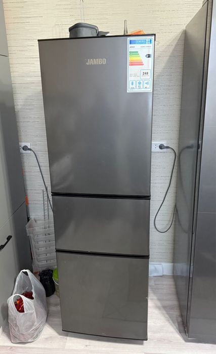 Продам холодильник