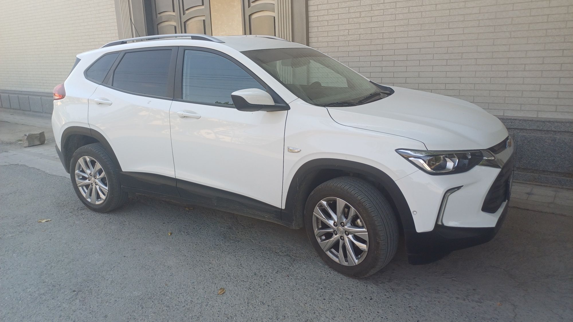 Treker 2  LTZ srochno sotiladi