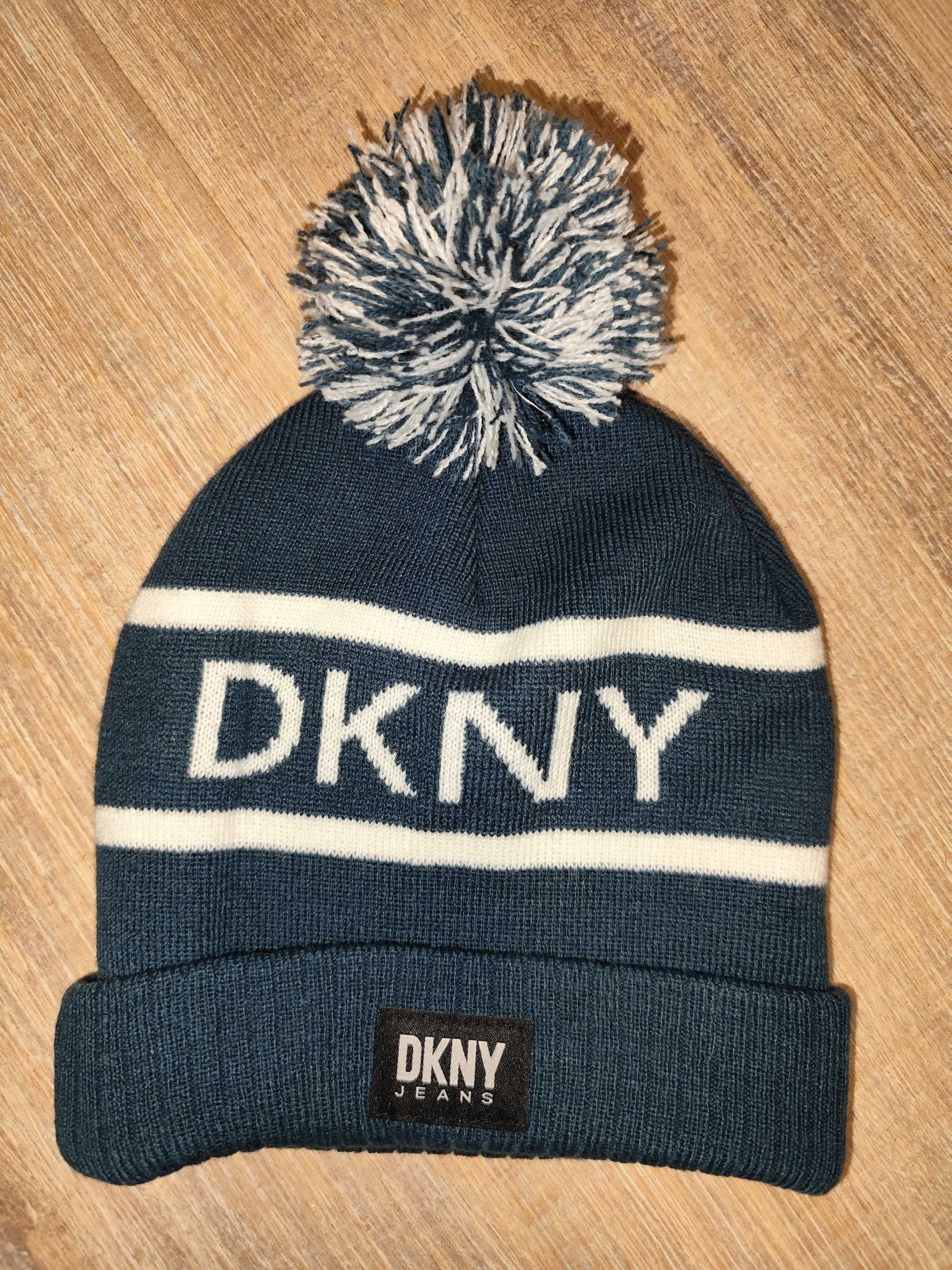 Нова шапка на DKNY