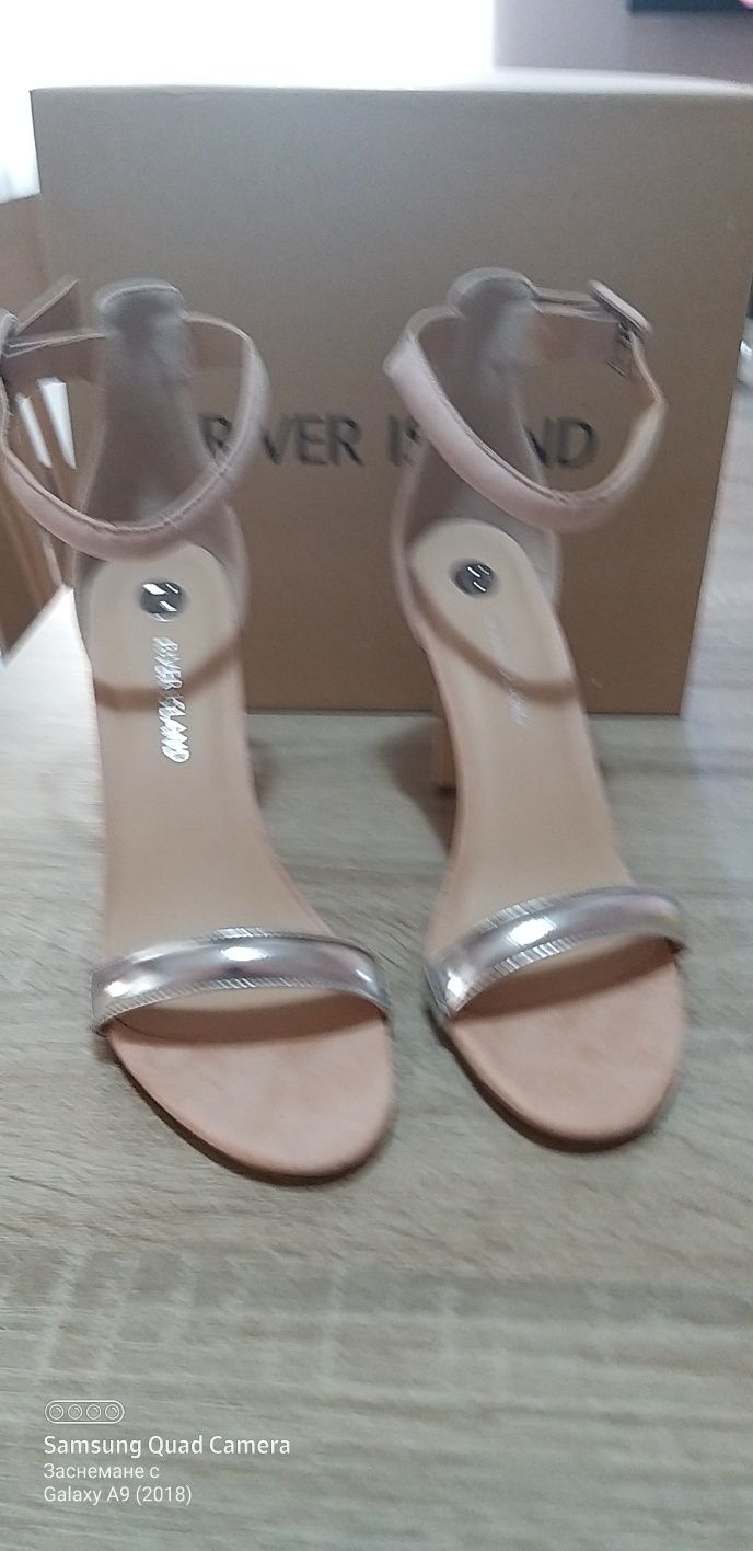 Дамски сандали нови