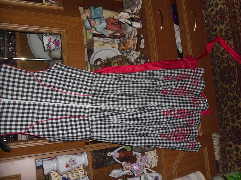 port popular sasesc,pt fete