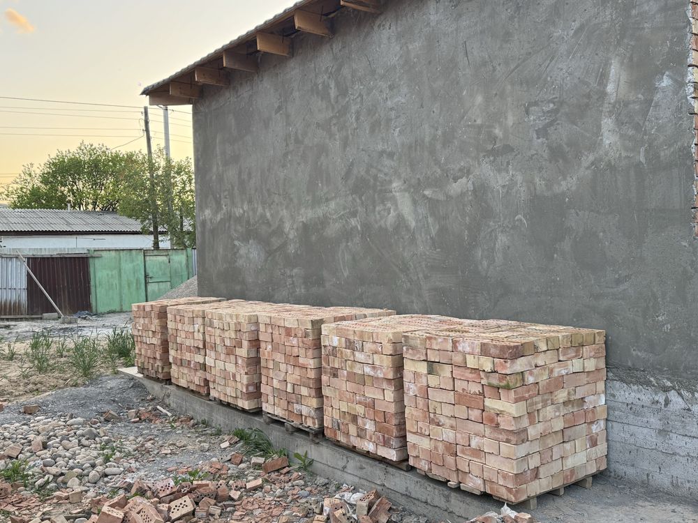 Продам кирпич полторашка