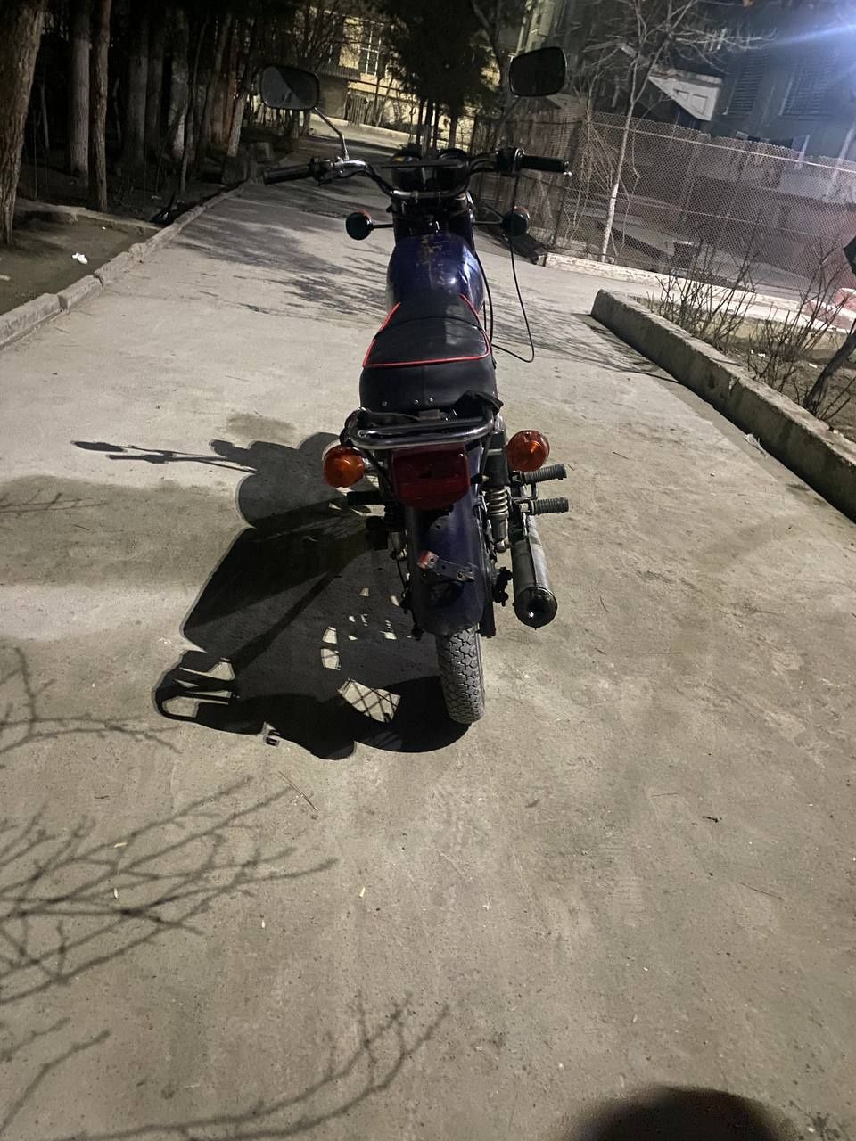 Mototsikl Minsk sotiladi