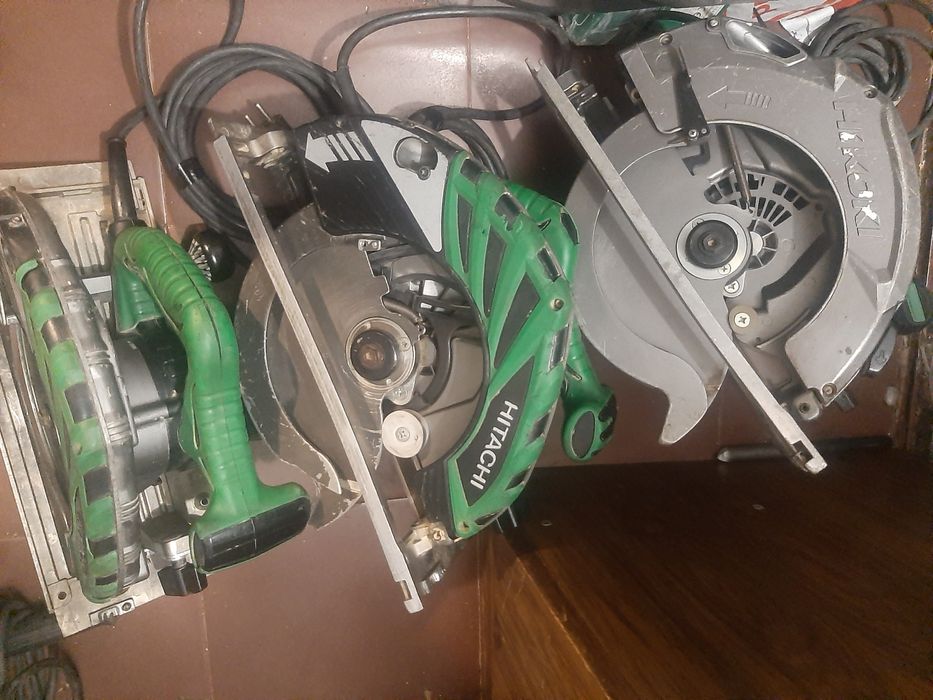 Големи циркуляри Хитачи