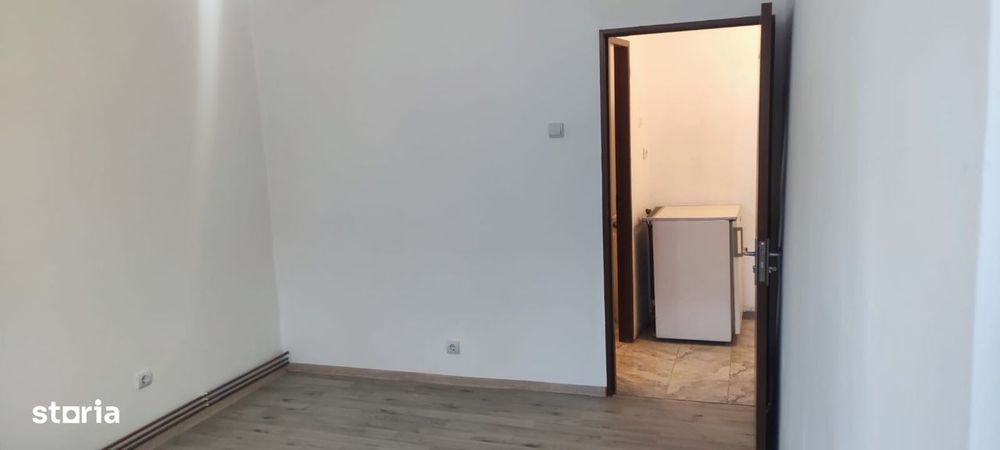 Garsonieră conf 1 etaj 3 zona Unității Militare