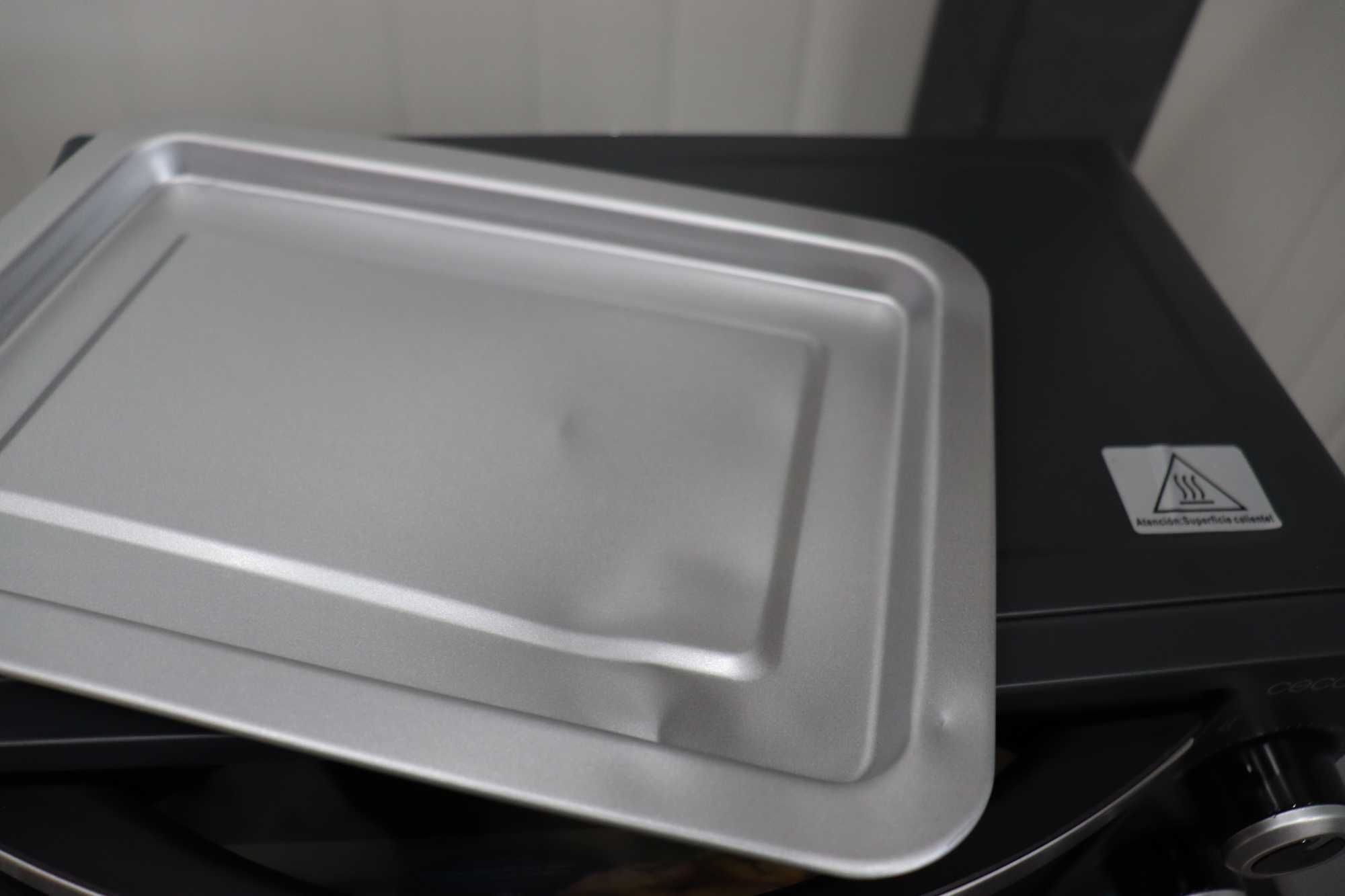 Cecotec Bake&Toast 1090 Черна настолна фурна 10L 1000W, лек ДЕФЕКТ