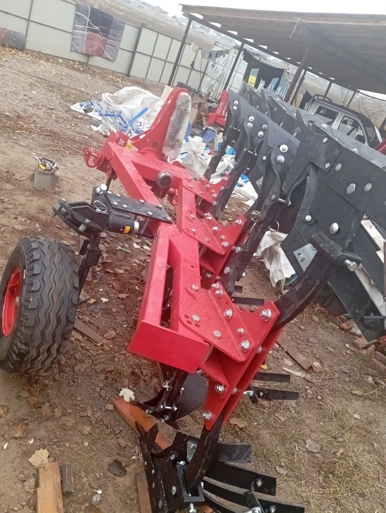 Продам оборудование плуг 3корпус