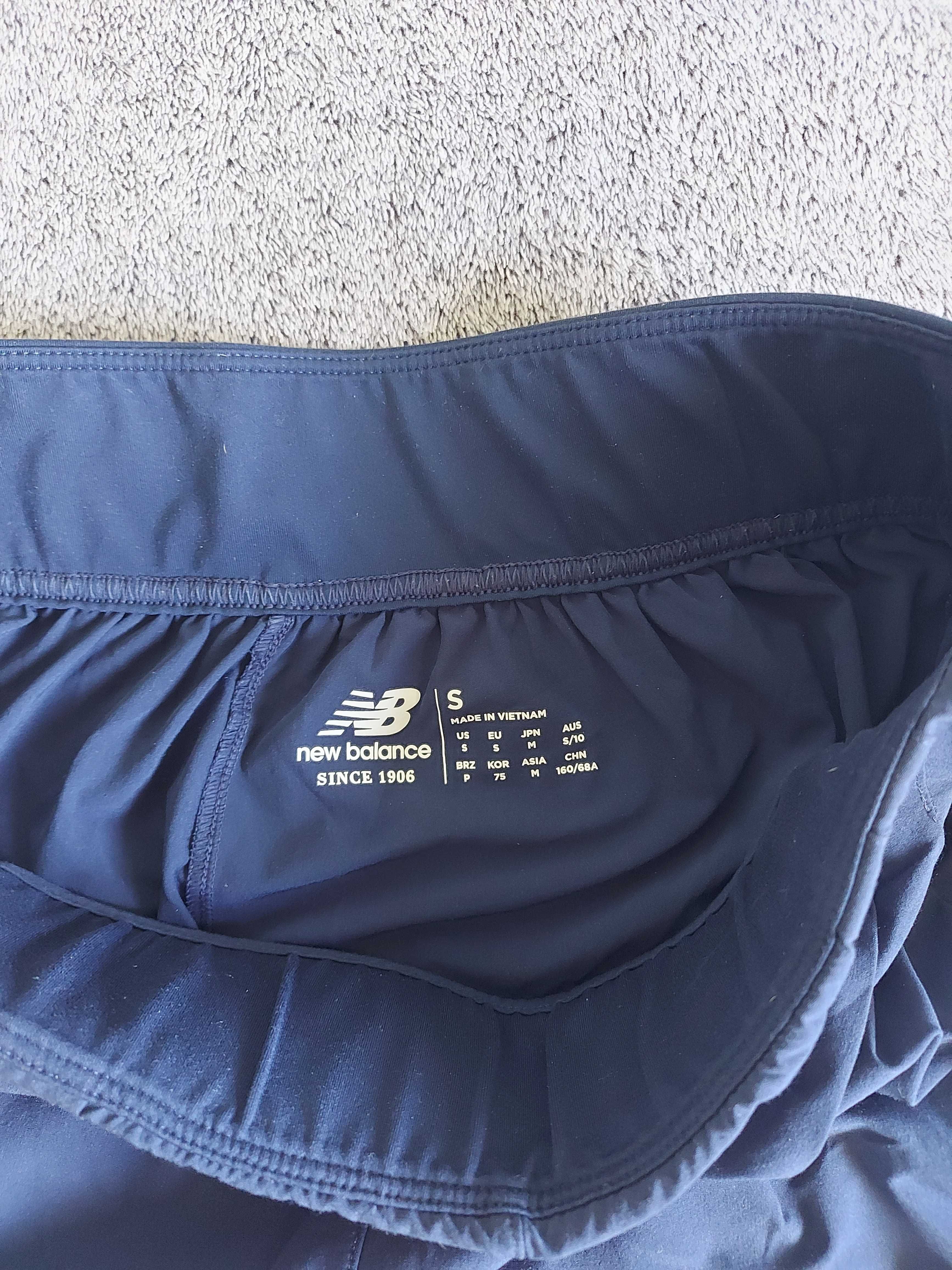 Дамски панталони New Balance RC W's Joggers- S размер