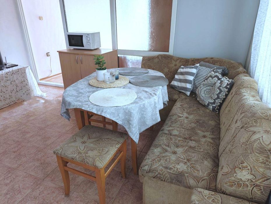 Дава се под наем Тристаен апартамент в Варна, Център - 80 кв.м за 450 € - Снимка #1