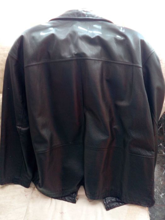 кожено право яке черен цвят