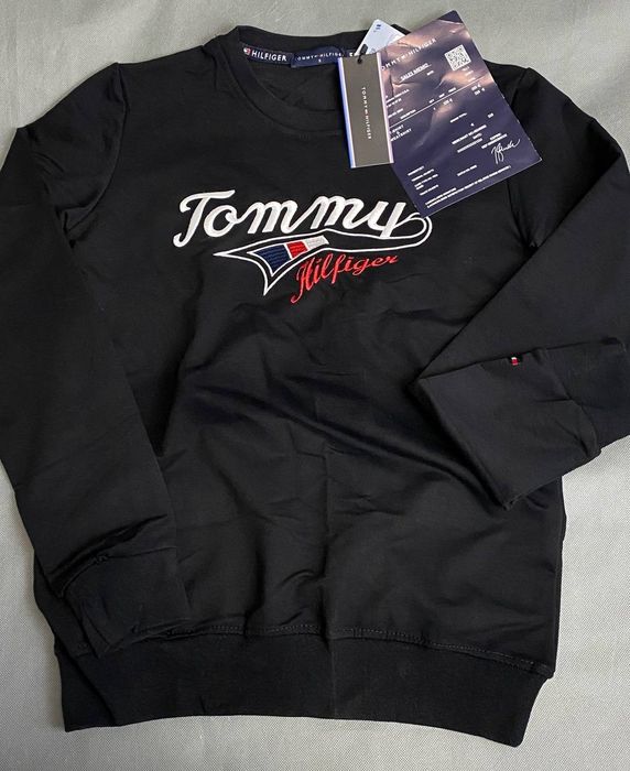 Bluza Tommy  Mai multe detalii în descriere