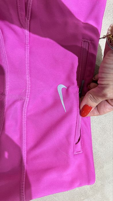 Страхотен Клин nike