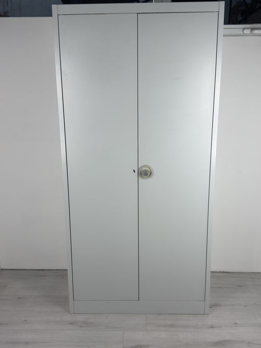 Метална етажарка за съхранение на документи и други матрияли обзавежда