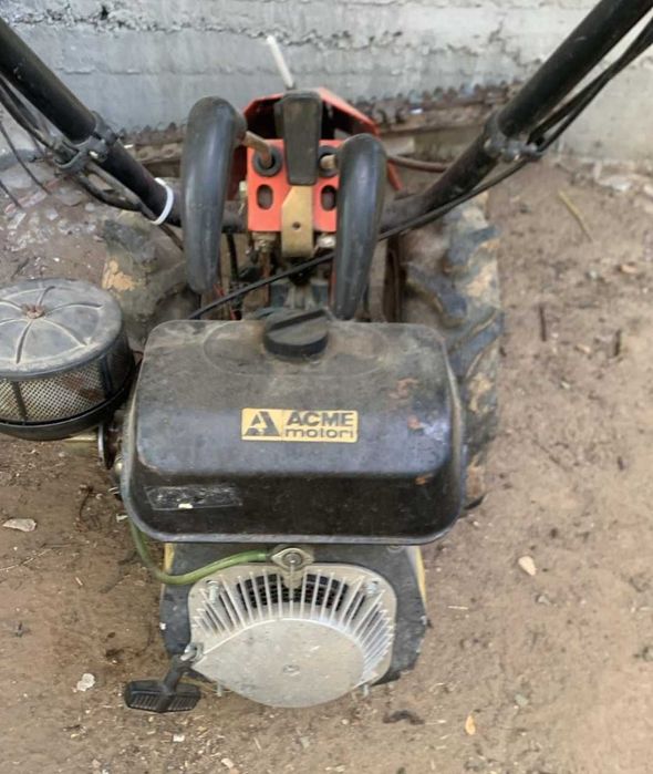 Vând motocoasă goldoni