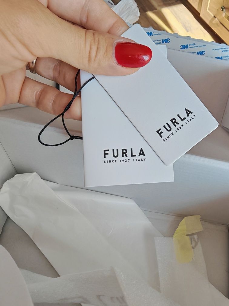 Дамска чанта Furla Sfera