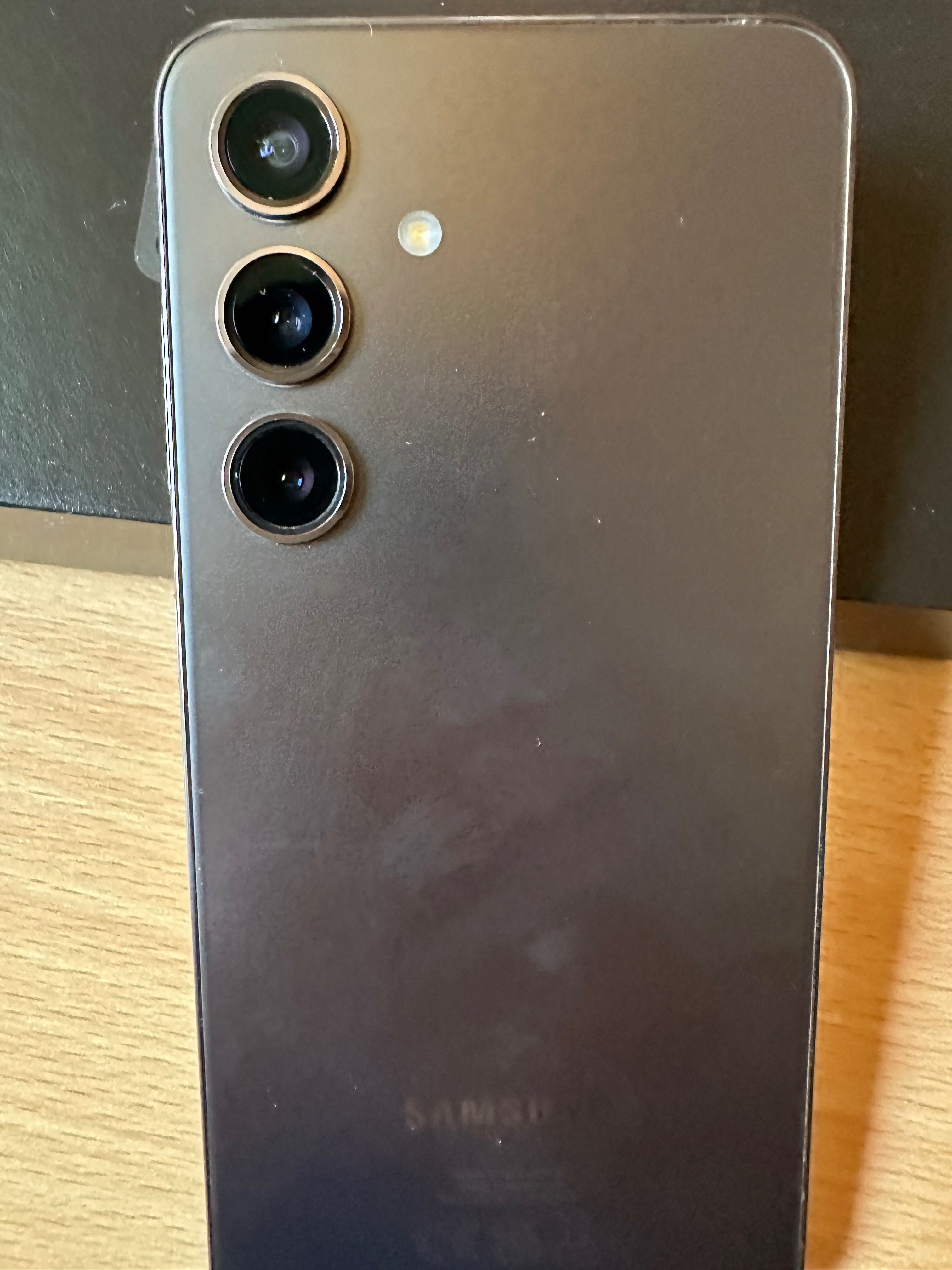 Samsung S 24 * като нов *