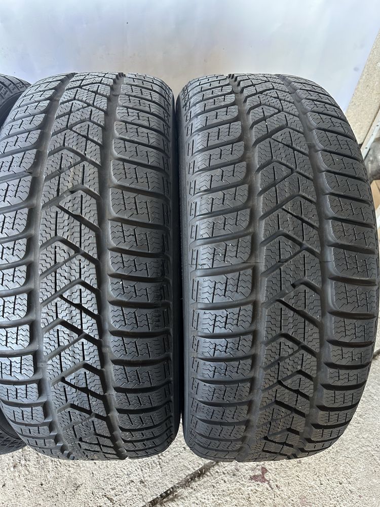 215/55/17 Pirelli dot22 4 броя